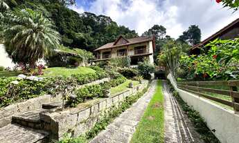 Imagem: Casa à venda com 5 quartos sendo 1 suíte