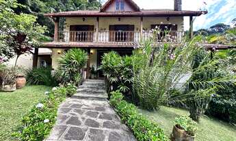 Imagem 2: Casa à venda com 5 quartos sendo 1 suíte, 835 m² de terreno em condomínio no Comary - Tere