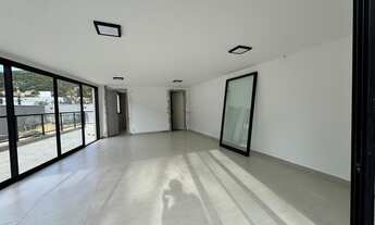 Imagem 2: Apartamento para venda com 2 quartos sendo 1 suíte, 74 m² na Várzea - Teresópolis/RJ