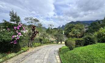 Imagem 7: Casa à venda com 4 suítes e uma vista encantadora no Comary - Teresópolis/RJ