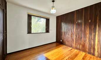 Imagem 3: Casa à venda com 5 quartos sendo 1 suíte + dependência completa, 422,63 m² em Iucas - Tere