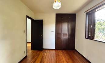 Imagem 2: Casa à venda com 5 quartos sendo 1 suíte + dependência completa, 422,63 m² em Iucas - Tere