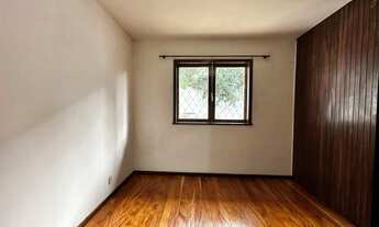 Imagem 6: Casa à venda com 5 quartos sendo 1 suíte + dependência completa, 422,63 m² em Iucas - Tere