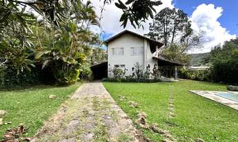 Imagem: Casa com 3 quartos com 360 m² de terreno