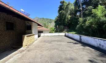 Imagem 7: Casa à venda com 4 quartos sendo 2 suítes + dependência no Parque do Ingá - Teresópolis/RJ