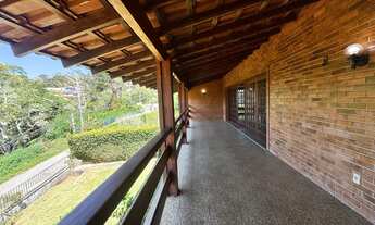 Imagem 4: Casa à venda com 4 quartos sendo 2 suítes + dependência no Parque do Ingá - Teresópolis/RJ