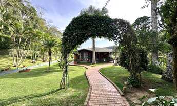 Imagem: Casa de campo à venda em condomínio com