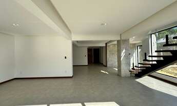 Imagem 6: Casa à venda com 4 quartos sendo 3 suítes, 400 m² no Comary - Teresópolis/RJ