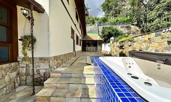 Imagem 2: Casa à venda com 3 suítes, 410.83 m² no Parque São Luiz - Teresópolis/RJ