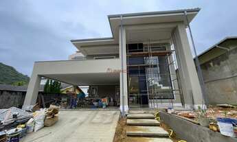 Imagem: Casa à venda com 5 quartos sendo 2 suítes