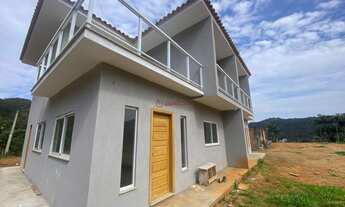 Imagem: Casa novíssima em condomínio à venda