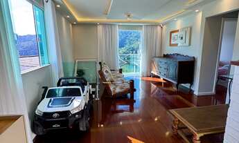 Imagem 6: Casa à venda com 5 quartos sendo 2 suítes, 250 m² em Pimenteiras - Teresópolis/RJ