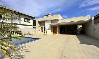 Imagem: Casa à venda com 3 suítes, 200 m² em