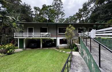 Imagem: Casa à venda com 4 quartos sendo 3 suítes,186.2