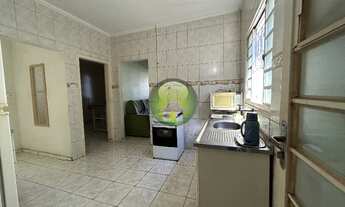 Imagem 6: Versátil Casa Térrea na Via Furlan com 3 Quartos - Ideal para Moradia, Comércio ou Escritó