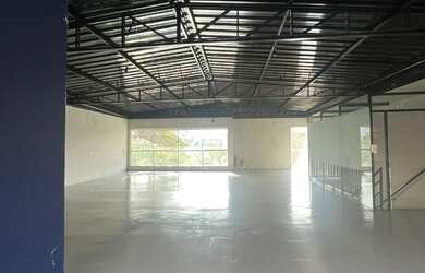 Imagem 6: SALÃO PARA LOCAÇÃO EM FRENTE AO PARQUE ECOLÓGICO - JARDIM SAO FRANCISCO, INDAIATUBA SP