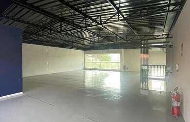 Imagem 7: SALÃO PARA LOCAÇÃO EM FRENTE AO PARQUE ECOLÓGICO - JARDIM SAO FRANCISCO, INDAIATUBA SP