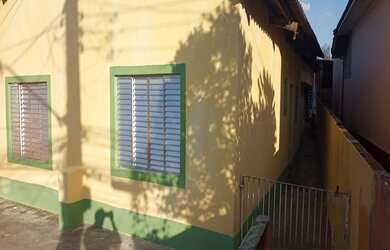 Imagem 3: Espaçoso Sobrado à Venda em Carapicuíba, SP | Vila Maria Helena