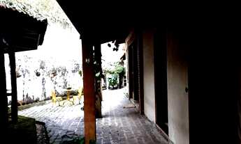 Imagem 4: CASA REFORMADA À VENDA; EM CONDOMÍNIO EXCLUSIVO; 4 DORMITORIOS 2 SUITES, PORTARIA 24h; DES