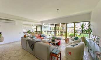 Imagem 4: Leblon, Apartamento de 227 m2 com varandão iluminado pelo sol da manhã à venda em excelent