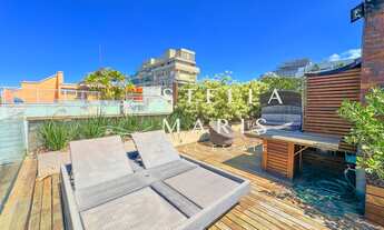 Imagem 4: Cobertura reformada com 527 m2, piscina, churrasqueira e linda vista para o mar na quadrís