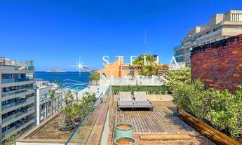 Imagem 2: Cobertura reformada com 527 m2, piscina, churrasqueira e linda vista para o mar na quadrís