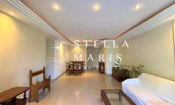 Imagem 5: Apartamento frontal com varanda e vista para copa das árvores, duas vagas de garagem em co