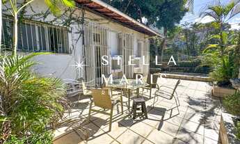 Imagem 2: Casa em local privilegiado do Jardim Botânico com 375m², duas vagas no subsolo e segurança