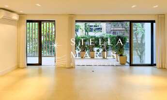 Imagem 3: Ipanema, Apartamento com varandão, original 4 suítes e 2 vagas à venda em prédio novo na m