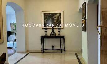 Imagem 7: LINDO LINDENBERG AO LADO DO CLUBE PAULISTANO