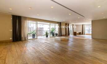 Imagem 2: Apartamento de alto padrão à venda no Itaim Bibi, 390m², 2 suítes com closet, 6 vagas. Per