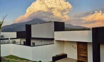 Imagem 1: Impecável casa em condomínio na com acesso a Represa com 5 quartos e 5 suítes em Vargem/Jo