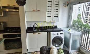 Imagem 2: Apartamento mobiliado com 02 dormitórios para locação e venda na região de Moema em São Pa