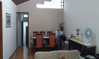 Imagem: Jundiaí-casa bairro jardim bandeiras/referencia