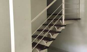 Imagem 2: CASA ASSOBRADADA JARDIM DAS HORTÊNCIAS EXCELENTE LOCALIZAÇÃO