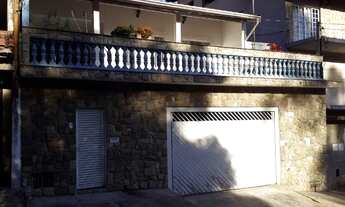 Imagem: OPORTUNIDADE - CASA ASSOBRADA COM 261 M²