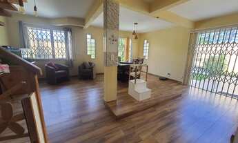 Imagem 5: OPORTUNIDADE - SOBRADO DE ESQUINA COM 130M² 3 QUARTOS(1 SUITE COM HIDROMASSAGEM) ÓTIMA LOC