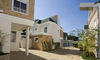 Imagem 6: 3 dormitórios, 3 suíte, 3 banheiro, 4 vagas na garagem, 195M² de Área Construída