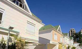 Imagem 2: 3 dormitórios, 3 suíte, 3 banheiro, 4 vagas na garagem, 195M² de Área Construída