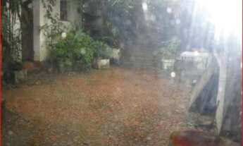 Imagem 2: 2 dormitórios, 2 banheiro, 3 vagas na garagem, 170M² de Área Construída, 580M² de Área Tot