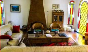 Imagem 2: 4 dormitórios, 2 suíte, 4 banheiro, 3 vagas na garagem, 329M² de Área Construída