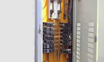 Imagem 2: 4 banheiro, 5 vagas na garagem, 1304M² de Área Construída, 1304M² de Área Total