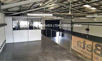 Imagem 2: 2 banheiro, 10 vagas na garagem, 370M² de Área Construída, 370M² de Área Total