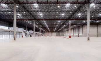 Imagem 5: 3 vagas na garagem, 1733M² de Área Construída, 1843M² de Área Total