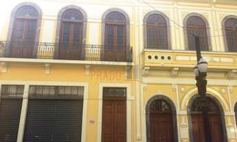 Imagem: 15 banheiro, 15 vagas na garagem, 3000M²