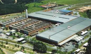 Imagem: 30 banheiro, 100 vagas na garagem, 185000M²