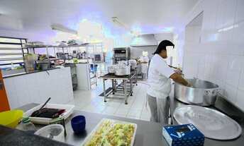 Imagem 7: 12 banheiro, 2200M² de Área Construída, 2200M² de Área Total