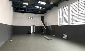 Imagem 3: 3 banheiro, 4 vagas na garagem, 400M² de Área Construída, 400M² de Área Total