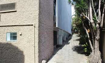 Imagem 7: 10 banheiro, 25 vagas na garagem, 8813M² de Área Construída, 8813M² de Área Total