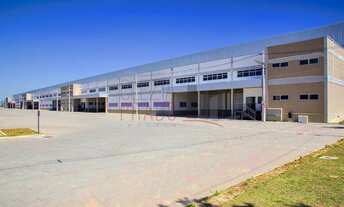 Imagem: 10 banheiro, 99 vagas na garagem, 10560M²